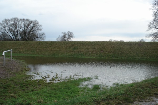 Hochwasser Mrz 09, vor dem Stausee