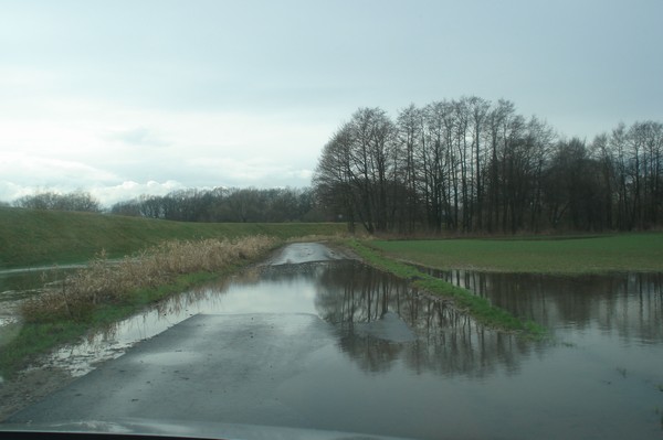 Hochwasser Mrz 09, vor dem Stausee