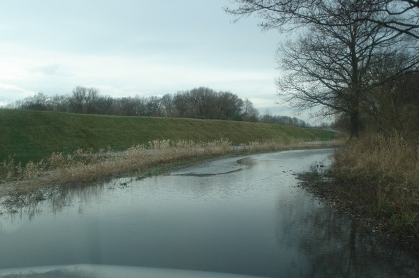 Hochwasser Mrz 09, vor dem Stausee