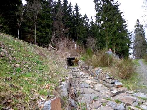 Wasserfall und neuer Teich Zorge im Frhjahr 2013