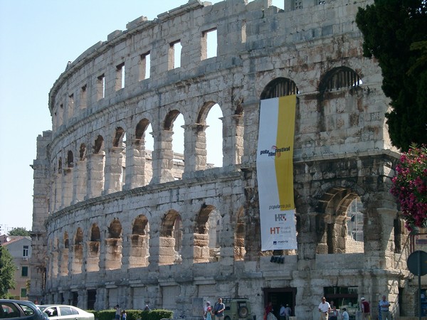 Pula 2004