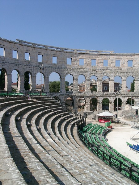 Pula 2004