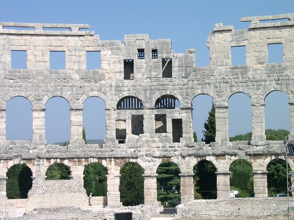 Pula 2004