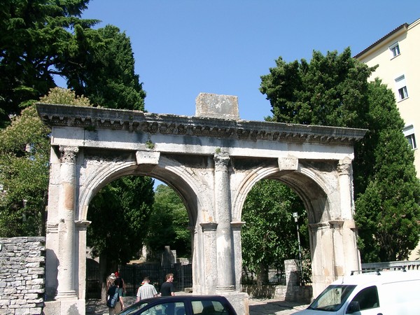 Pula 2004