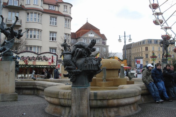 Brunnen auf dem Hallmarkt 5.12.08